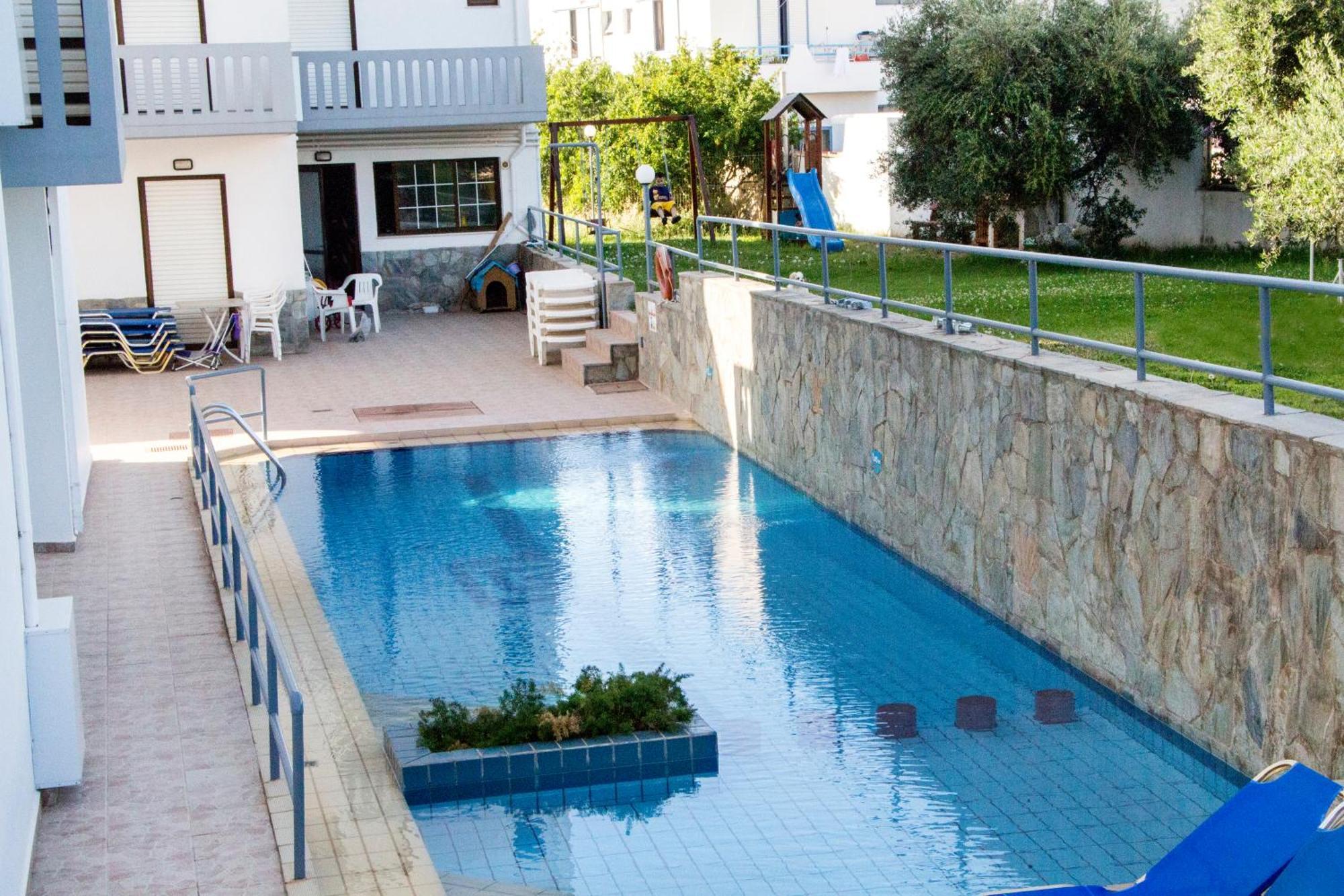 Popi Hotel Apartments Agia Marina  Bagian luar foto